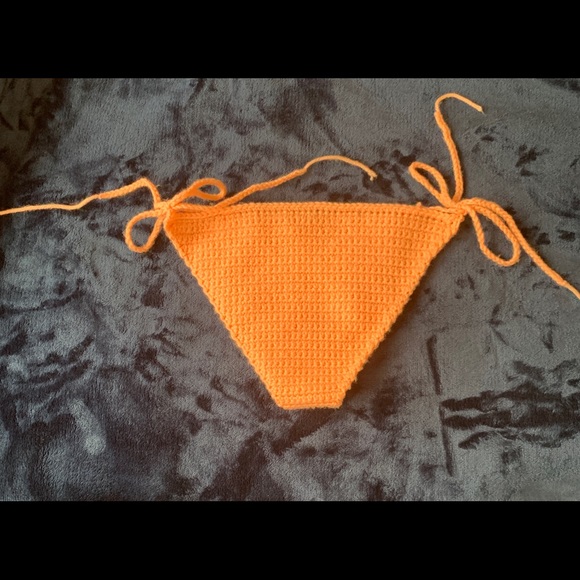Peach 🍑 Crochet (Bikini) Bottom 👙 - Picture 3 of 6